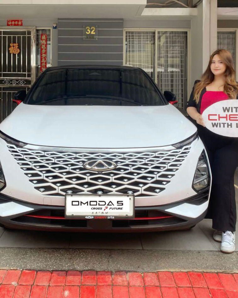 Sherlina-Sales-Counter-Senior-Chery-Pluit-Jakarta